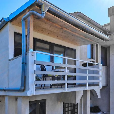 Apartments Mirella Малий Лошинь Екстер'єр фото