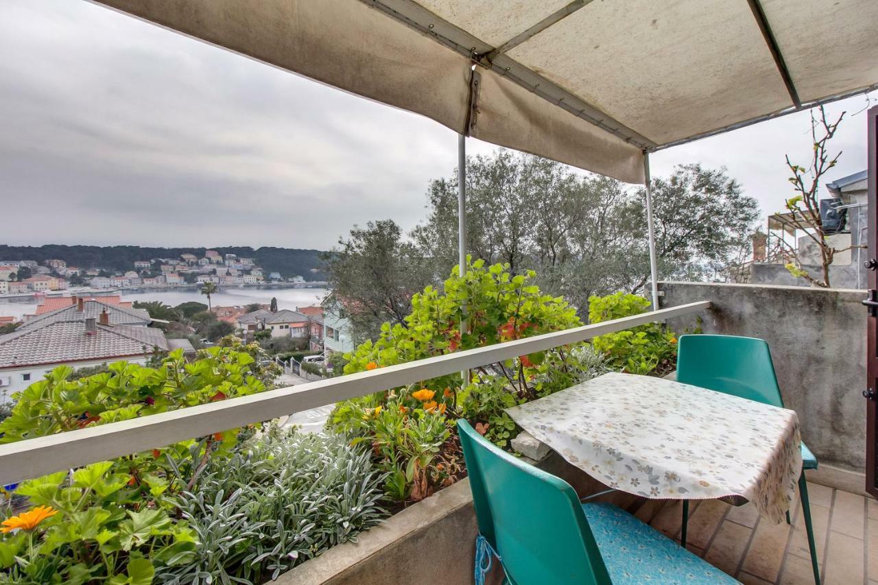 Apartments Mirella Малий Лошинь Екстер'єр фото