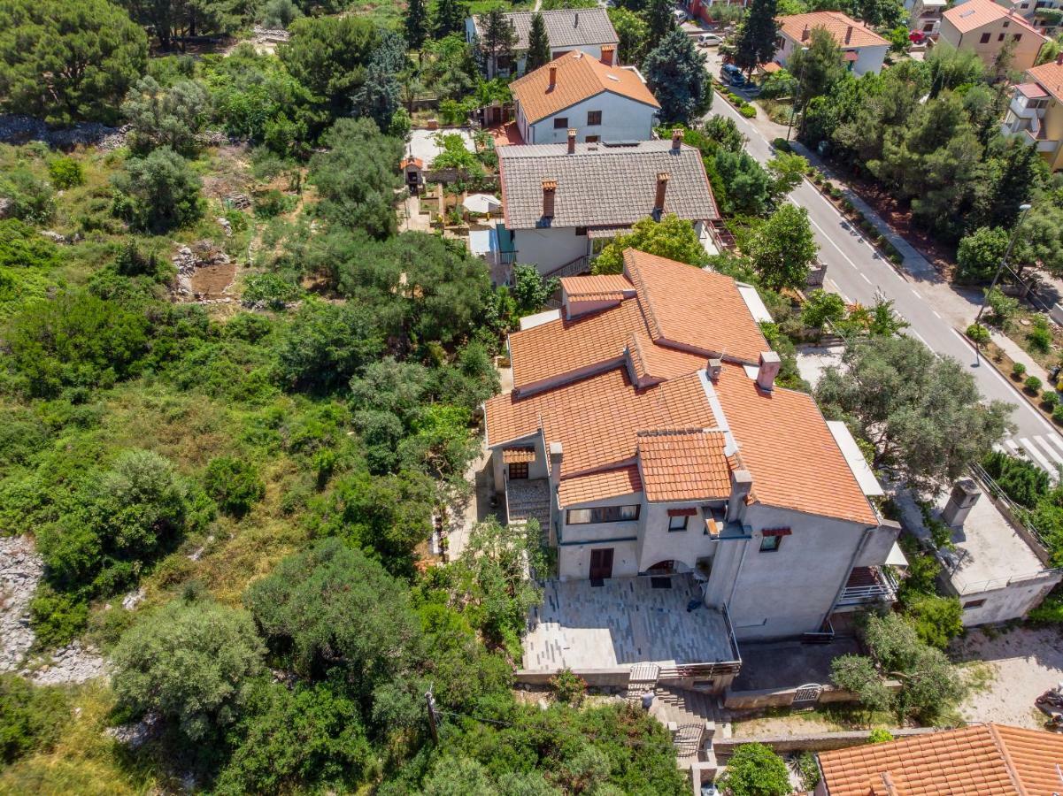 Apartments Mirella Малий Лошинь Екстер'єр фото