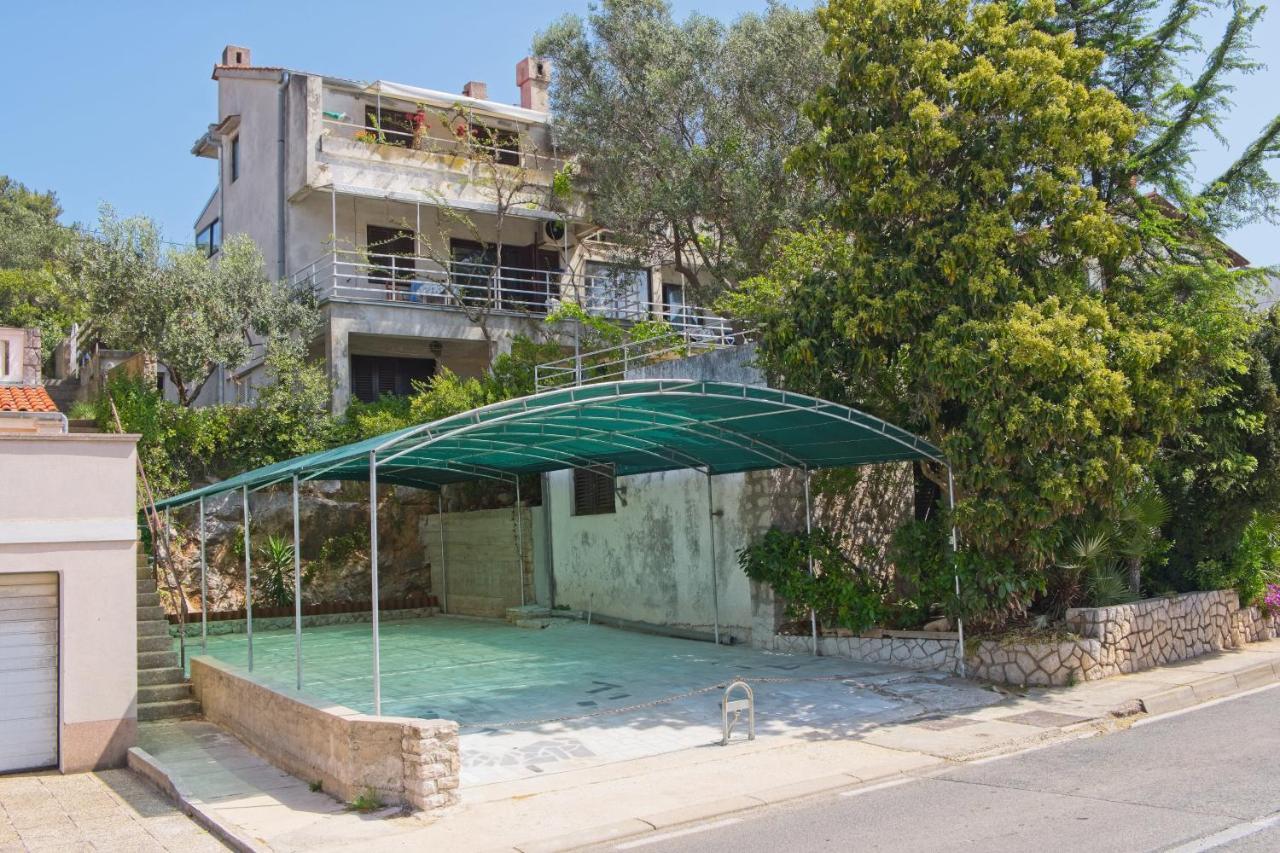 Apartments Mirella Малий Лошинь Екстер'єр фото